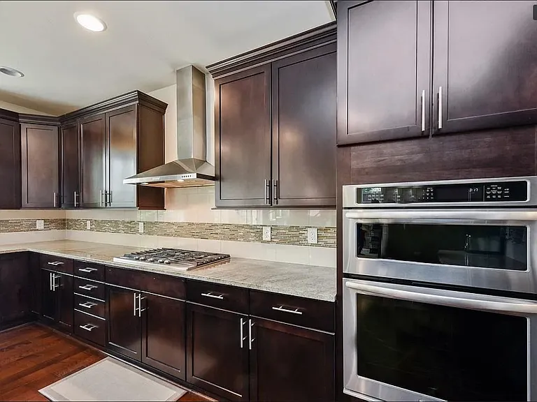 Kitchen and Appliances