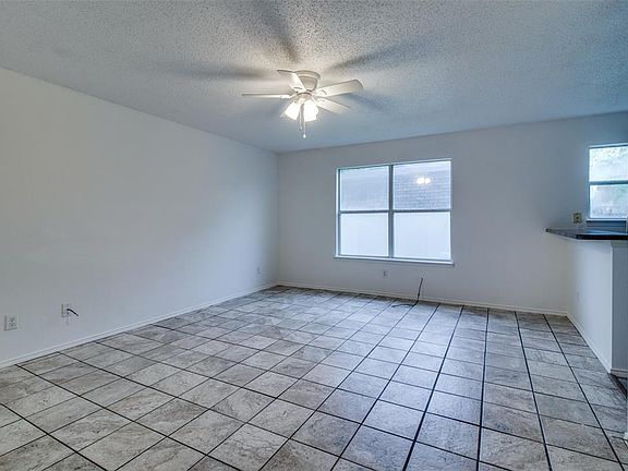 2nd image of 609 Aqua Dr
