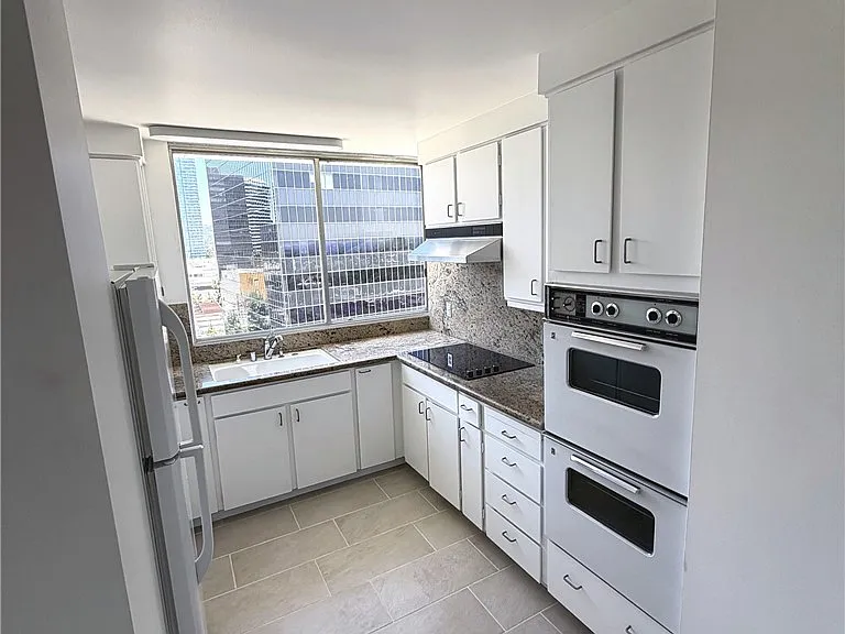 2160 Century Park E #1101 — Photo 11
