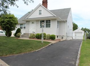 2085 Vauxhall Rd, Union, NJ 07083