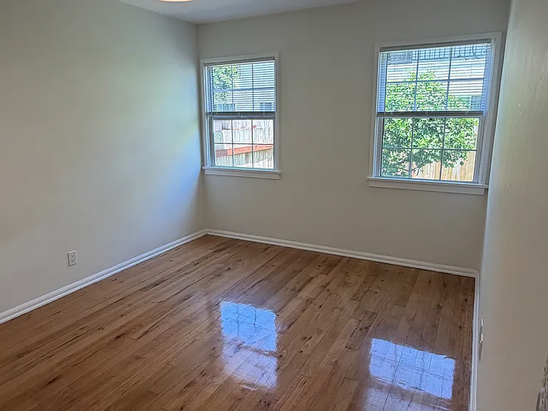 3850 Wade St — Photo 9