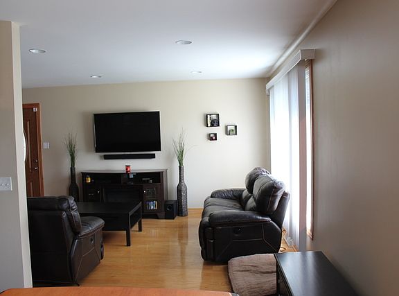 5th image of 12853 S Marquette Ave
