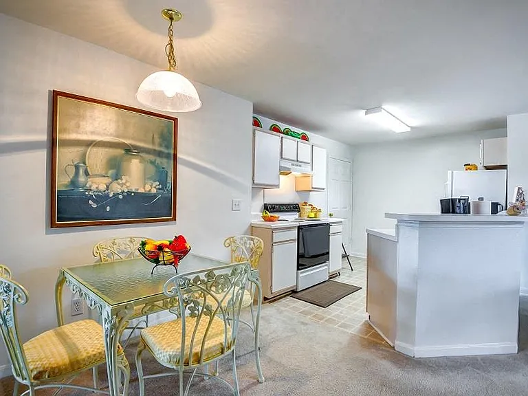 Willow Ridge Apartments — Photo 19