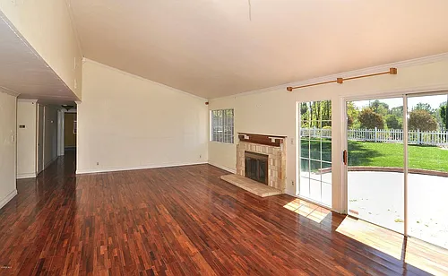 24136 Philiprimm St Photo 1