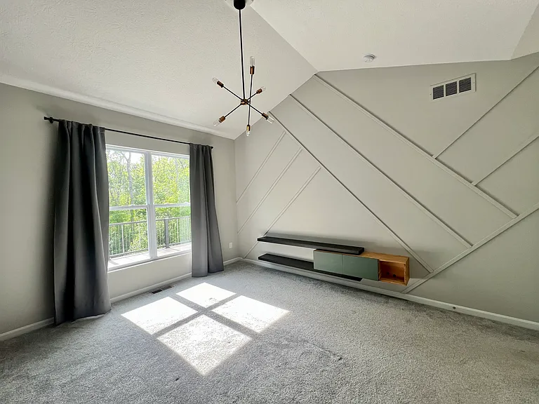 1355 Tiburon Dr — Photo 10