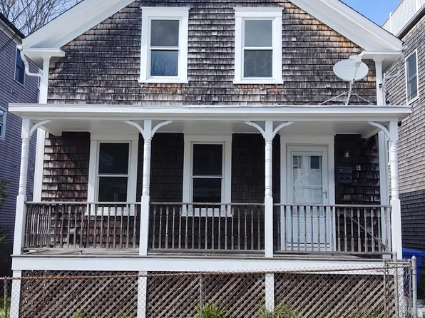 12 Dean Ave, Newport, RI 02840