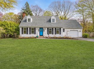 5845 N Bayview Rd, Southold, NY 11971
