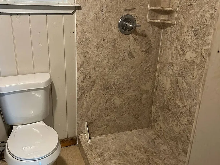 916 Lake Josephine Dr #1 — Photo 4