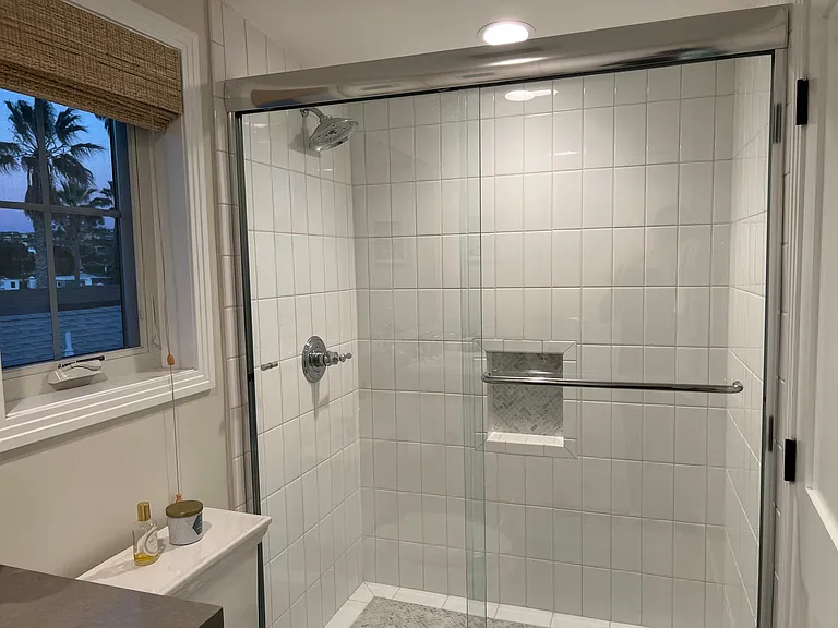 Guest Bedroom Ensuite - Shower