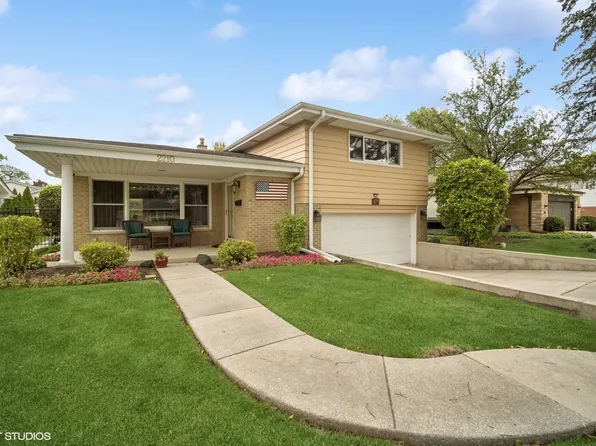 2210 Glenview Ave, Park Ridge, IL 60068
