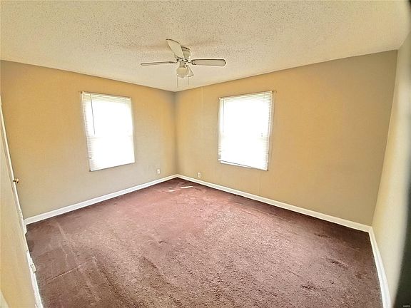 4th image of 8108 Zoe Dr