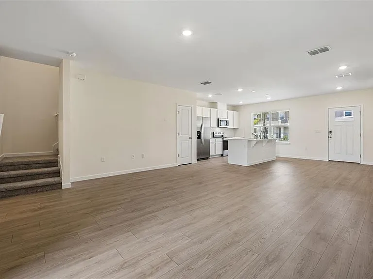 16570 Barbours Creek Way — Photo 4