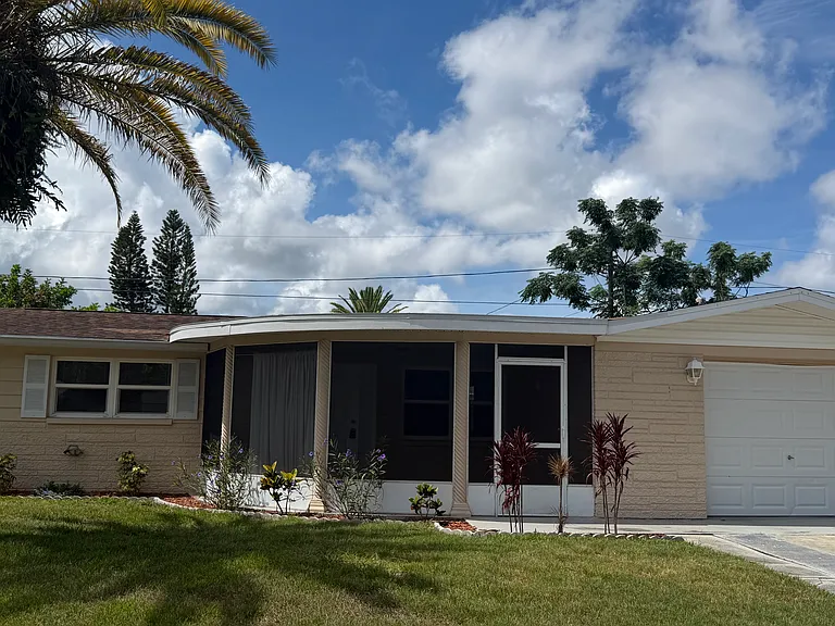 5416 Dawn Ln — Photo 2