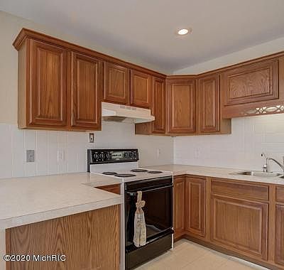 5th image of 1202 W Tyler St