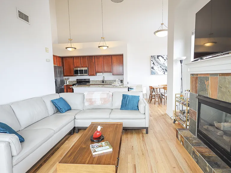 1699 N Downing St #401 — Photo 15