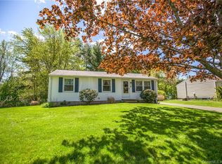 13 Farmstead Cir, Bloomfield, CT 06002