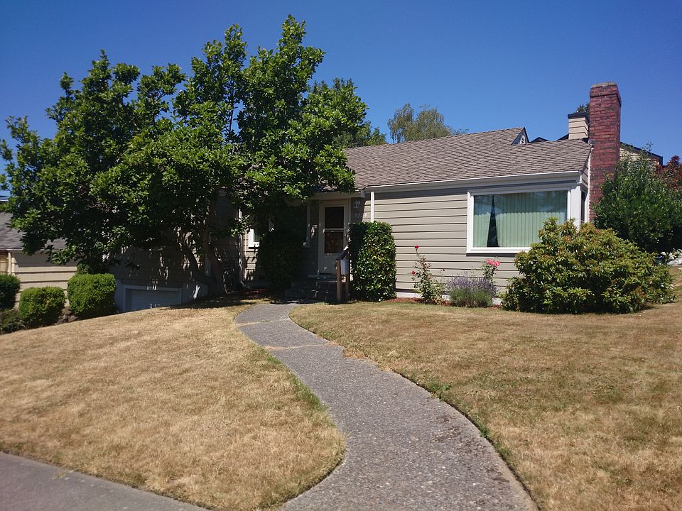 2nd image of 5724 NE 57th St