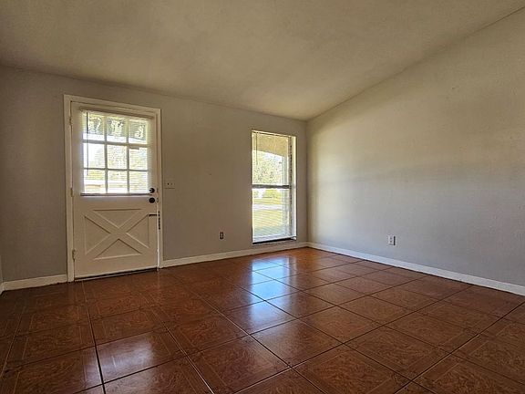 4th image of 2411 Coral Way