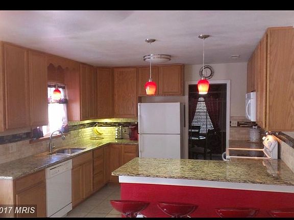 3rd image of 12570 Dumfries Rd