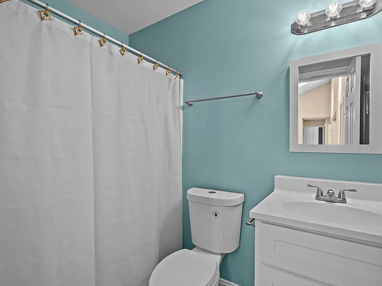 1160 Shipyard Blvd — Photo 14