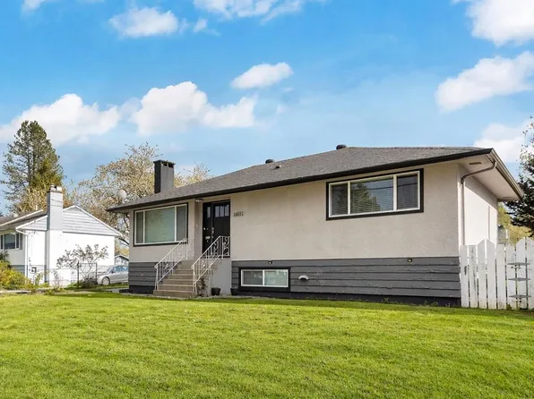 14682 111th Ave, Surrey, BC V3R 2C4