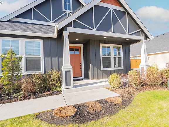 3rd image of 1402 SE 21st Ave