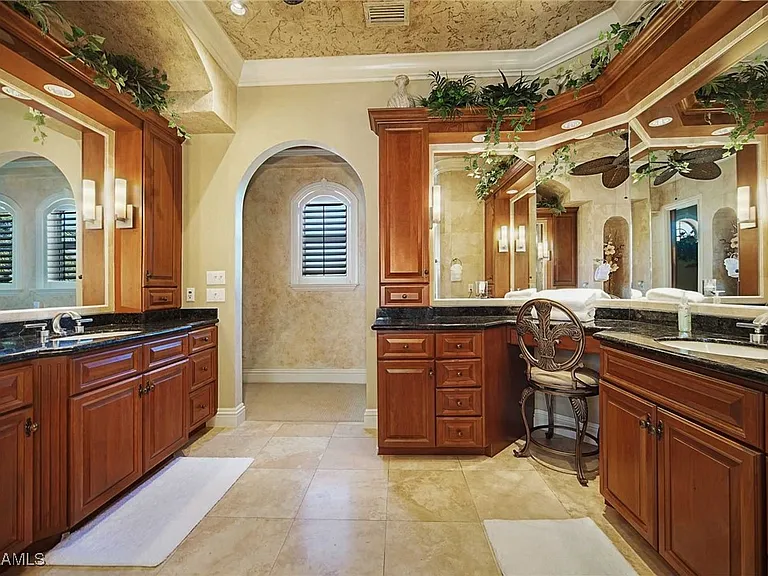 232 Bayshore Dr — Photo 14