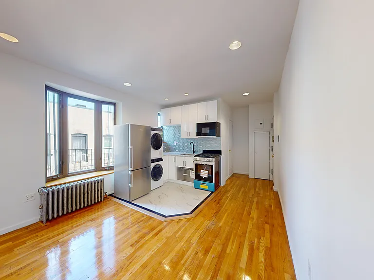 237 E 5th St #8 — Photo 1