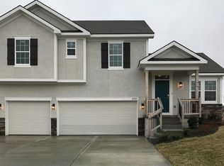 21213 W 190th Ter, Spring Hill, KS 66083