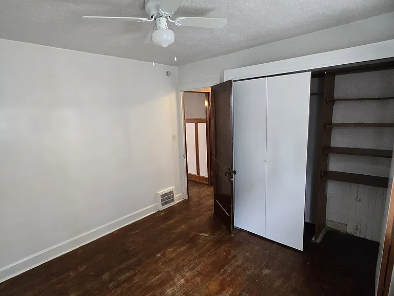4525 E 143rd St #1 — Photo 10