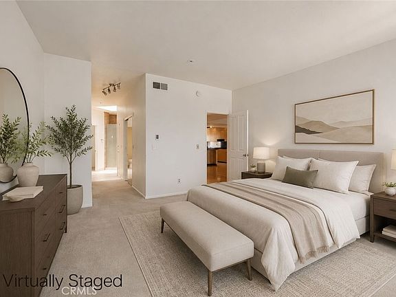 3rd image of 2604 E 20th St Unit 305