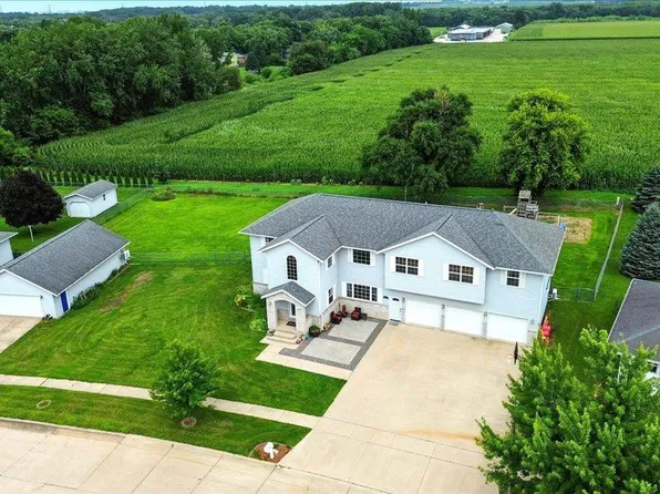 619 Sal Ave, Dunkerton, IA 50626