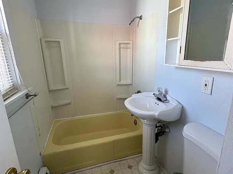 79-81 Blossom St #2 — Photo 9