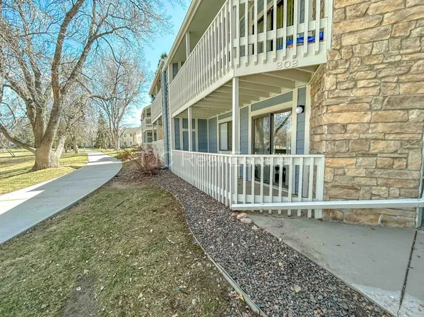 8335 Fairmount Dr Unit 3-102, Denver, CO 80247