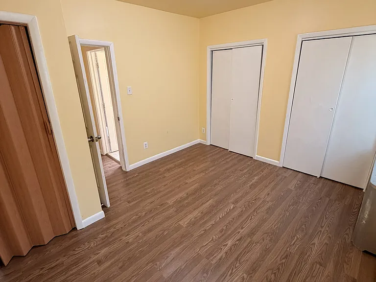 3126 Tasker St — Photo 12