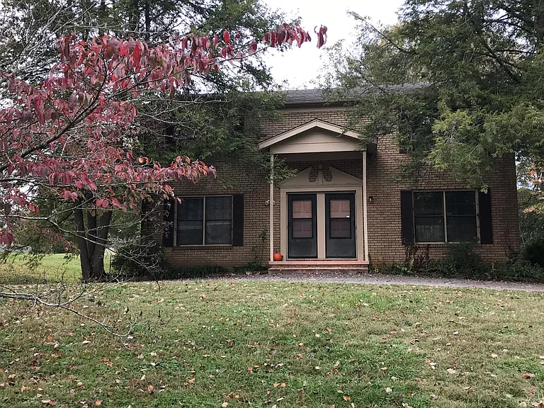 801 Sky Blue Dr — Photo 1