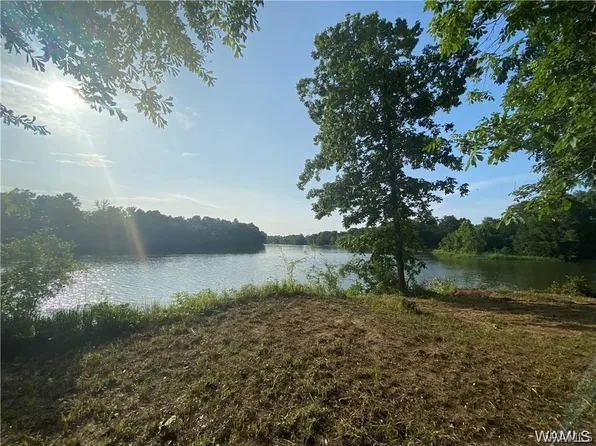 202 Cypress Point Dr, Akron, AL 35441