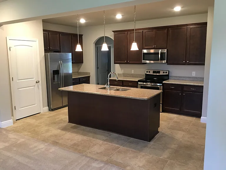6354 Cattle Dr — Photo 3
