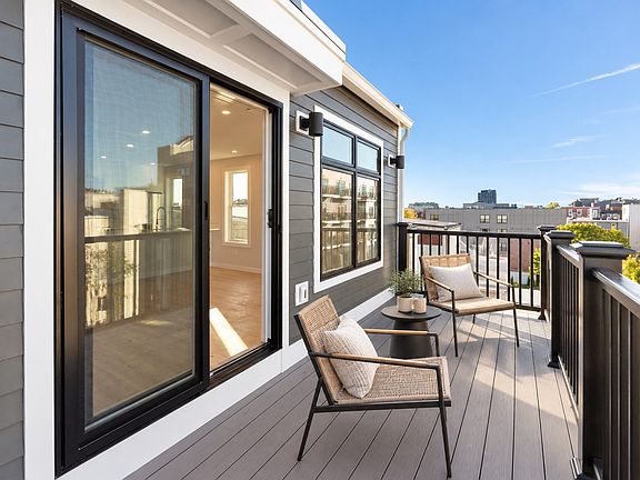 3rd image of 46 Everett St #Penthouse 2