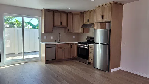344 E Hillcrest Blvd #1 Photo 1