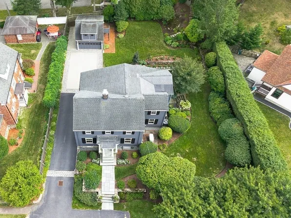 65 Crocker Rd, Medford, MA 02155