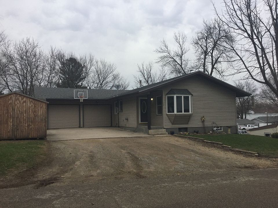 1st image of 120 2nd St SW