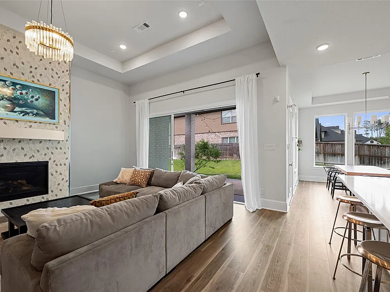 622 Platinum Stone Ln — Photo 13