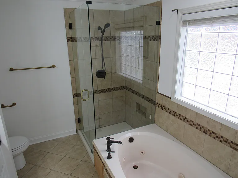 1511 Crowders Woods Dr — Photo 17