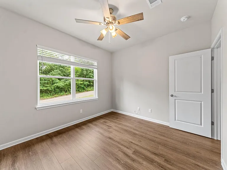 102 Cheyenne St — Photo 16