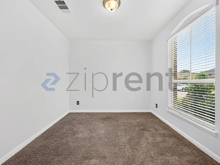 9024 Weepy Hollow Trl — Photo 5