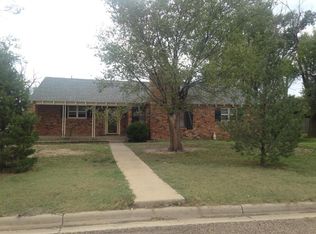 206 E Main St, Kress, TX 79052