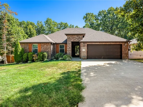 10 Runnymede Ln, Bella Vista, AR 72715