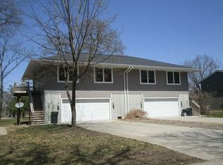 525 Clair St APT A, Cedar Falls, IA 50613