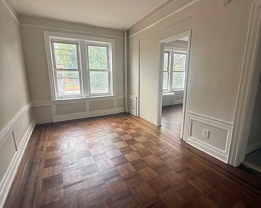 323 Park Ave #1L